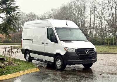 Mercedes-Benz Sprinter 2500 High Roof Cargo Van with Rear Shelving