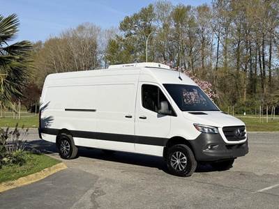Mercedes-Benz Sprinter 2500 4x4 High Roof 170" Thermo King Reefer Van
