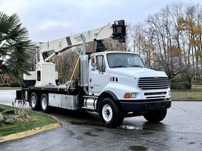 Sterling LT9500 National Crane 600D Flat Deck Crane Truck