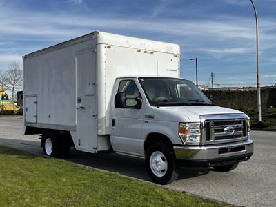 Ford Econoline E450 Work Shop 16 Foot Cube Van