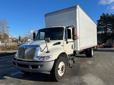 International 4300 24 Foot Cube Van Air Brakes Diesel Power Tail Gate