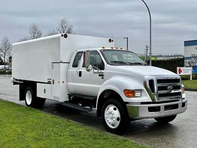 Ford F-650 Chipper Dump Truck 2WD