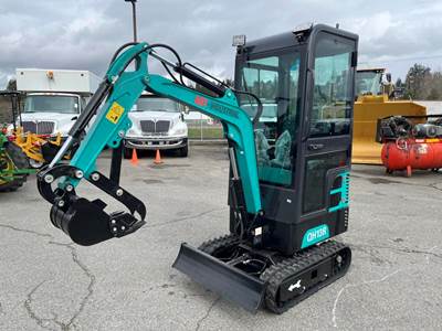 AGT Industrial Green QH13R Mini Excavator 420CC Gas Engine (New)
