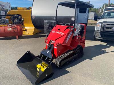 AGT Industrial SDA-140T(Z) Mini Skid Steer (New)