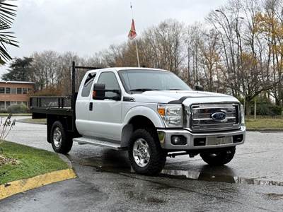 Ford F-350 SD XLT SuperCab 4x4 9-Foot Flat Deck Truck