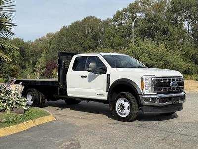 Ford F-550 XLT SuperCab 12-Foot Flatdeck Diesel 4x4
