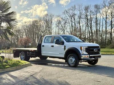 Ford F-550 XL 4x4 Crew Cab 12-Foot Flatdeck Powerstroke Diesel