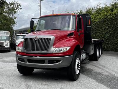 International 4400 22 Foot Flat Deck With Air Brakes Diesel