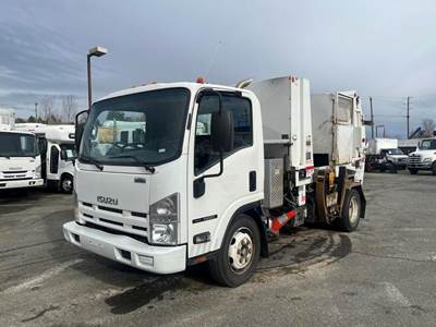 Isuzu NQR Side Load Refuse Packer Diesel Garbage Truck