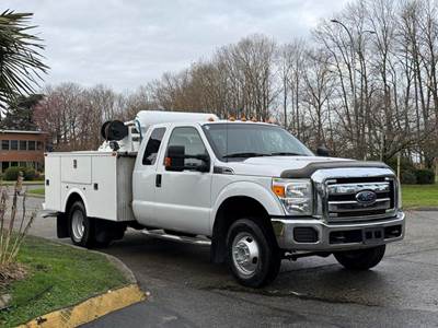 Ford F-350 SD Service Truck 4WD