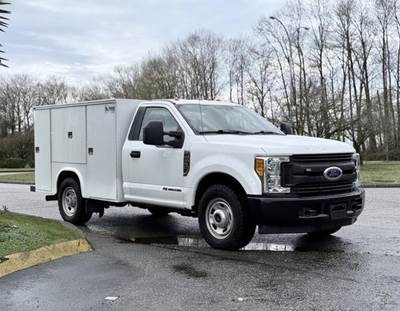 Ford F-350 SD XL Super Duty 6.7L Power Stroke Diesel Service Truck