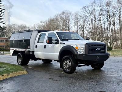 Ford F-550 Super Duty Crew Cab 4x4 Service Truck