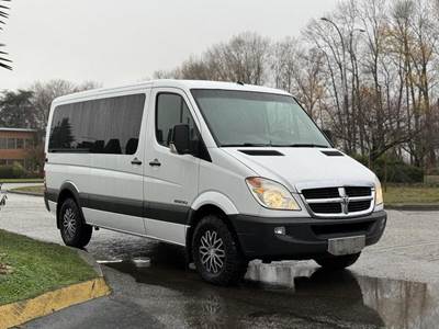 Dodge Sprinter 2500 12-Passenger Low Roof Van