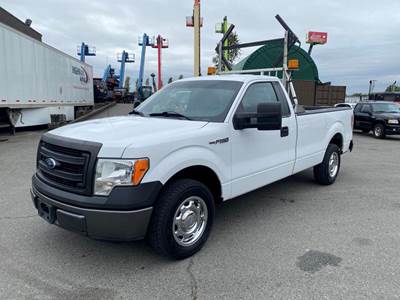 Ford F-150 XLT 8 foot Box 2WD Traffic Control Truck