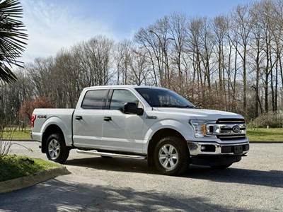 Ford F-150 XLT SuperCrew 4x4 5.0L V8 with 5.5-Foot Box