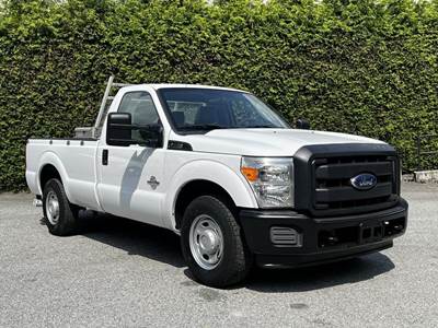 Ford F-250 XL With Power Tailgate 2WD