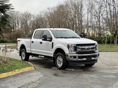 Ford F-250 XLT Super Duty 4x4 Crew Cab