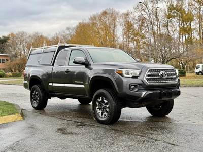 Toyota Tacoma SR5 TRD Off Road 4x4 with Canopy