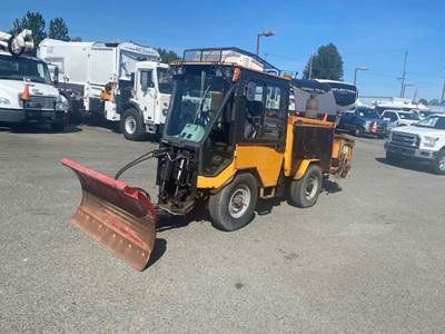 Trackless MT6 Plow Spreader Diesel