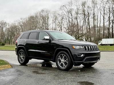Jeep Grand Cherokee Limited 4x4 with Sunroof and Navigation