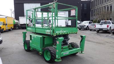Skyjack SJ6826RT Scissor Lift 4 Wheel Drive