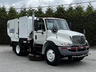 International DuraStar 4300 M6000 Schwarze Sweeper Diesel