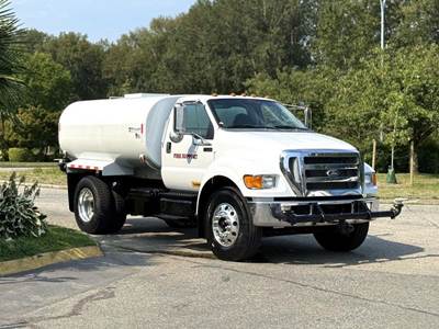 Ford F-750 Regular Cab Dually Diesel 6-Speed Manual Water Tanker Truck