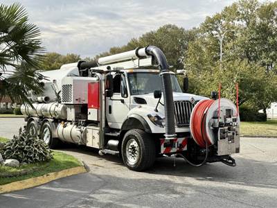 International 7500 Diesel 6x4 Vactor 2100 Series Vacuum Truck with John Deere APU