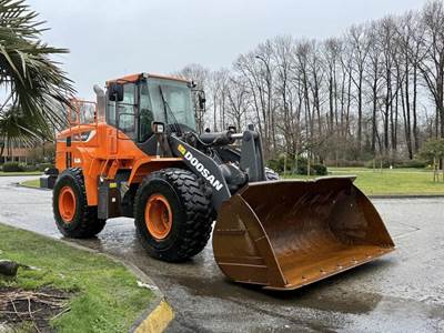 Doosan DL300 -5 Wheel Loader Diesel 4x4 Wheel Loader