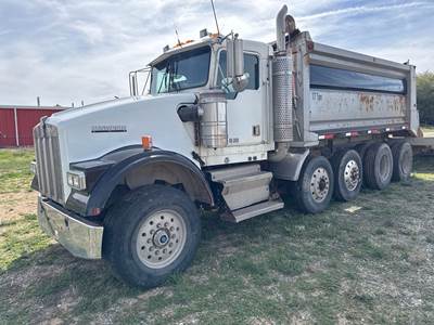 Kenworth W 900 Dump Truck