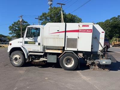 2004 Freightliner FL70 Sweeper Truck