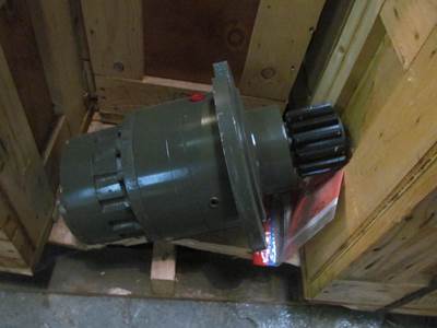 Grove YB4408 CARRY DECK CRANE Hydraulic Motor for Knuckle Boom Crane