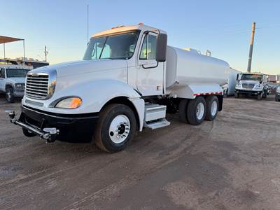 2009 Freightliner Columbia 120 4000 Gallon Water Truck