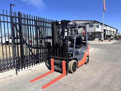 Toyota 8FGCU25 Cushion Tire Forklift - 5000lb Capacity