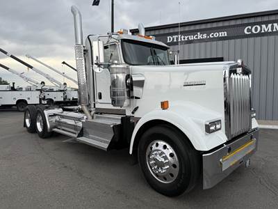 Kenworth W900B Day Cab Truck - Cummins 485HP, 18 Speed Manual