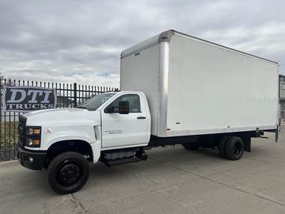 Chevrolet Silverado 5500HD 20 ft Box Truck - 350HP, 6 Speed Automatic, Liftgate
