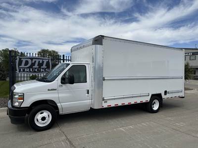 Ford E350 16 ft Box Truck - 6 Speed Automatic, Roll up Door