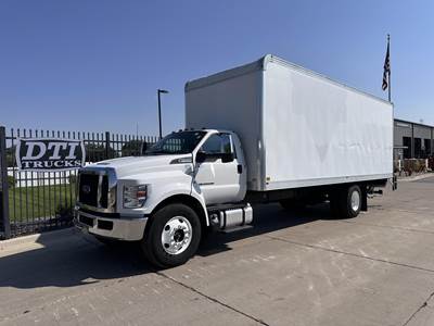 Ford F-650 Box Truck - Automatic, Liftgate