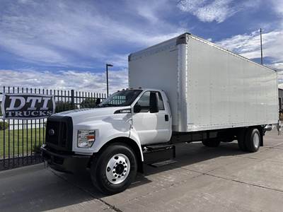 Ford F-650 Box Truck - Automatic, Liftgate