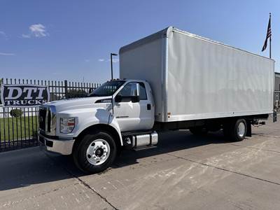 Ford F-650 XL 26 ft Box Truck - 220HP, 6 Speed Automatic, Liftgate
