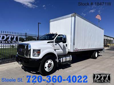 Ford F-750 26 ft Box Truck - 330HP, 6 Speed Automatic, Roll up Door, Liftgate