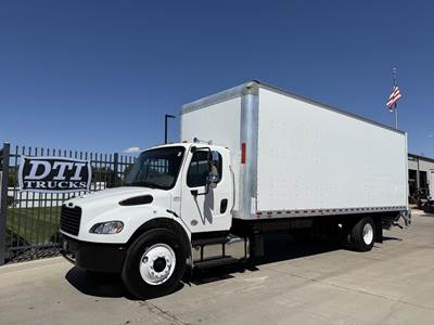 Freightliner M2 106 Box Truck - Automatic, Liftgate
