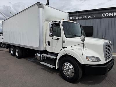 Freightliner M2 112 26 ft Box Truck - 350HP, 6 Speed Automatic, Roll up Door, Liftgate