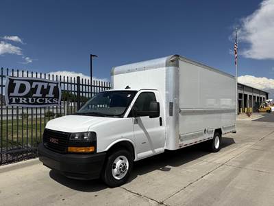 GMC 3500 Box Truck - Automatic