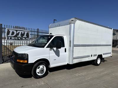 GMC W3500 16 ft Box Truck - Automatic, Roll up Door