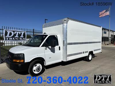 GMC W3500 Box Truck - Automatic