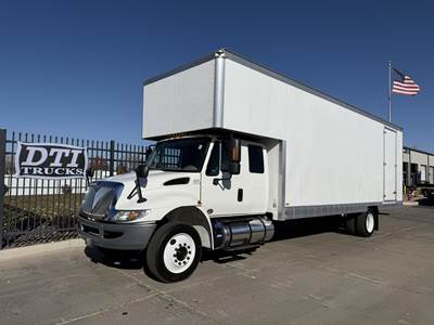 International DuraStar 4300 26 ft Box Truck - 300HP, 6 Speed Allison Hs Automatic, Swing Door