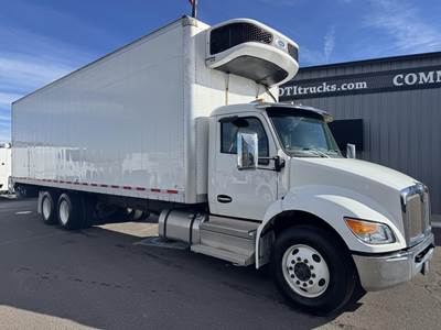 Kenworth T480 32 ft Box Truck - 330HP, 5 Speed Automatic, Liftgate