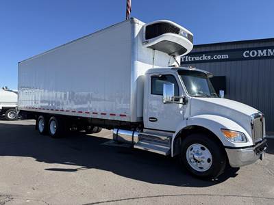 Kenworth T480 32 ft Box Truck - 330HP, 5 Speed Automatic, Liftgate