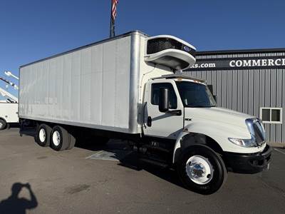International MV 28 ft Refrigerated Truck - 300HP, Automatic, Carrier